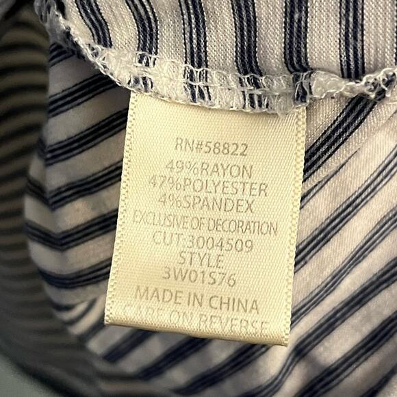 Max Studio Tank Top - Picture 4 of 4